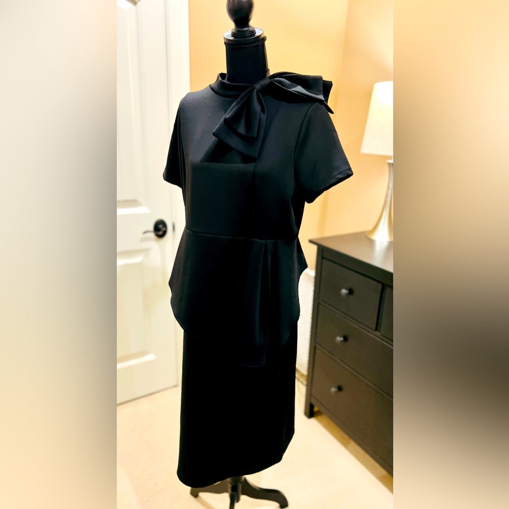 Cocktail black dress, sleek look, high neck!